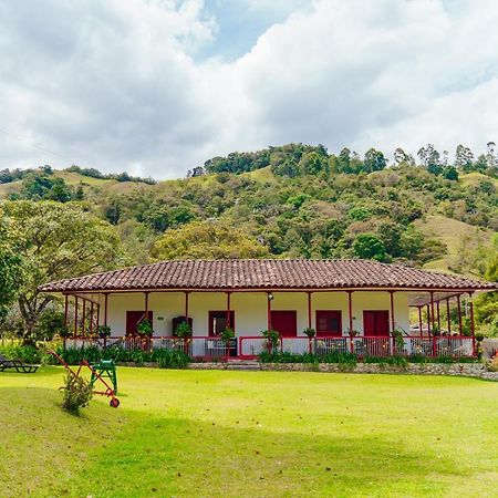 La Cabana Ecohotel - Valle Del Cocora Саленто Екстер'єр фото